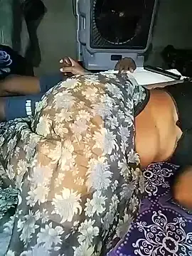 Stripchat Free Porn Cam of Super_bhabhi_Indian