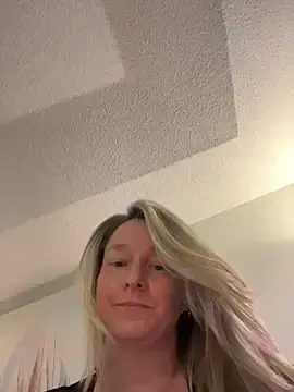 Stripchat Live Porn of Vivian_MayXxX