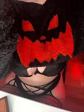 Stripchat Nude Webcam of Angel-Lewd-Cake