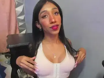 Stripchat Adult Webcam of Cleo-Escobar
