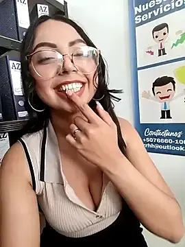 Stripchat Sex Cam of JENNIFER__03