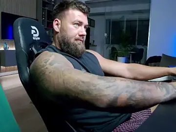 Stripchat Adult Webcam of UbbeViking
