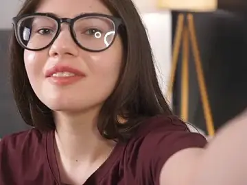Stripchat Free Porn Cam of EarlieMominee