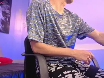 Stripchat Watch Live Sex Cams of Zack_isback