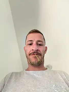 Stripchat Adult Webcam of MeladoDiMel