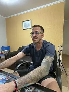 Stripchat Adult Webcam of MeladoDiMel