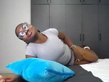 Stripchat Adult Webcam of Pretty_Liya08
