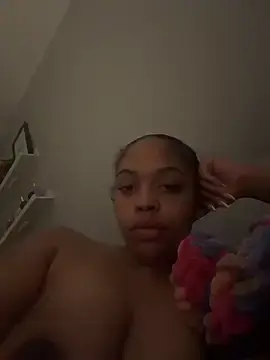 Stripchat Watch Live Sex Cams of Regina69slut