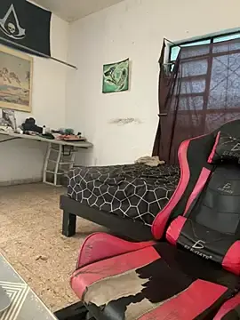 Stripchat Live Sex Cam of N3N3_SINS