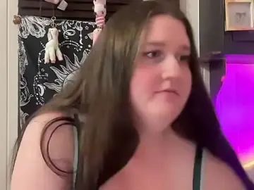Stripchat Live Sex Cam of xopeachybaby