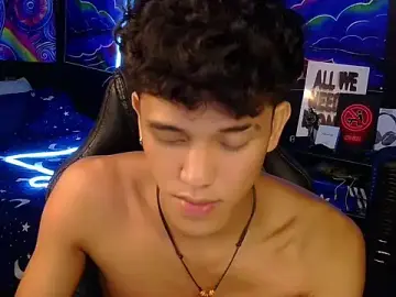 Stripchat Private Sex Chat of hugekenbigcock