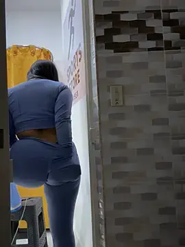 Stripchat Live Sex of kim_monti