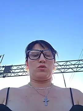 Stripchat Live Sex Cam of ZhenjaPoledance
