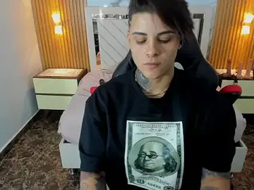 Stripchat Adult Webcam of KAROLLJONES1