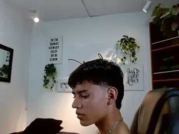 Stripchat Watch Live Sex Cams of Ryan_grayx