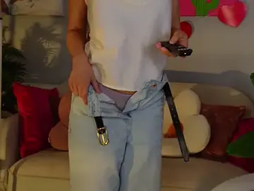 Stripchat Live Porn of Sweet_Emilya