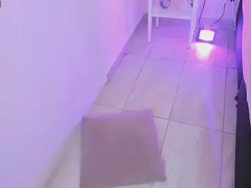 Stripchat Sex Cam of Kitty_lulu_