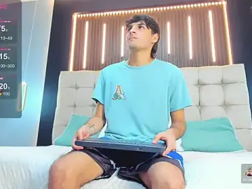 Stripchat Live Sex Cam of Zack23__