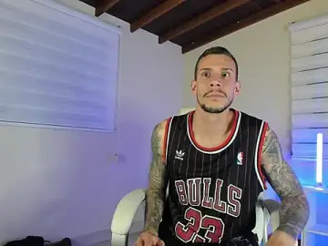 Stripchat Live Sex of J_king__