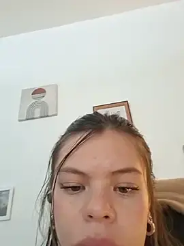 Stripchat Live Porn of _Isabella-7