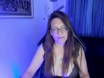 Stripchat Watch Live Sex Cams of Ivette_Shaira