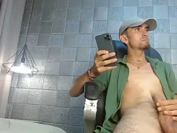 Stripchat Private Sex Chat of MykeCastle