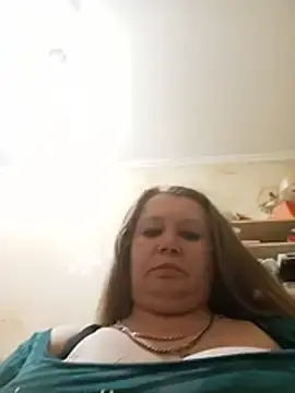 Stripchat Free Porn Cam of KiraStanton