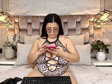 Stripchat Adult Webcam of JenSexy_