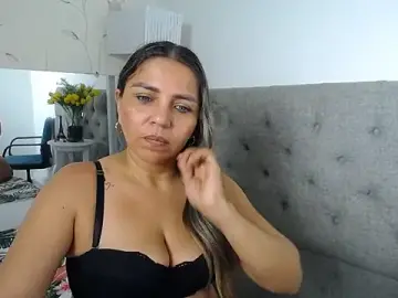 Stripchat Sex Chat of cum_bigass