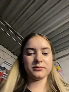 Stripchat Free Live Porn of imlindapink