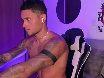 Stripchat Best live sex cam show of Alessandro_Vanni