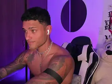 Stripchat Sex Cam of Alessandro_Vanni