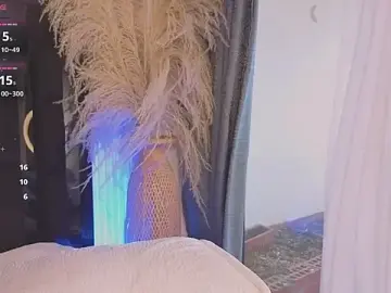 Stripchat Live Sex Cam of CoralRigan