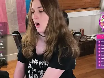 Stripchat Free Porn Cam of luluvaladon