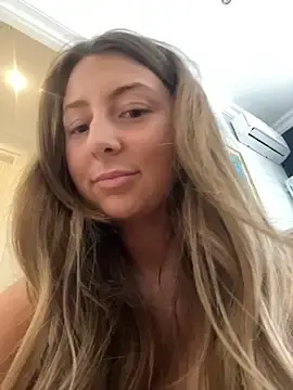 Stripchat Watch Live Sex Cams of curvyflawless