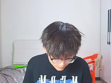 Stripchat Free Live Porn of KK-cuteboy
