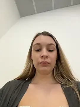 Stripchat Adult Webcam of SashaCatt
