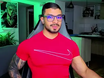 Stripchat Live Porn of Michael_Diamond