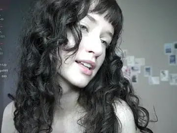 Stripchat Free Live Porn of DellaLeck