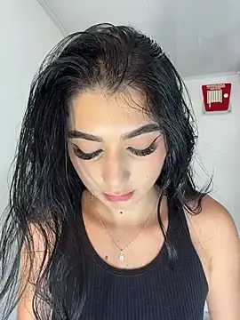 Stripchat Free Porn Cam of BadLilAngelXXX