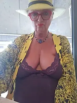 Stripchat Live Sex Cam of Hot-Muci