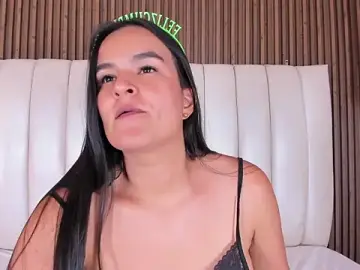 Stripchat Watch Live Sex Cams of LucieMillerr
