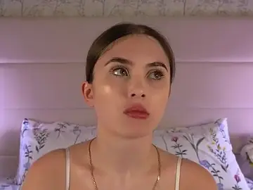 Stripchat Sex Cam of BlerLessly