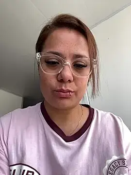 Stripchat Free Porn Cam of Pretty__Milf