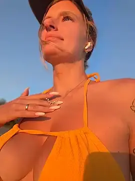 Stripchat Sex Cam of Betsy