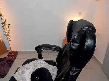 Stripchat Free Live Porn of Cassandra_Caiin