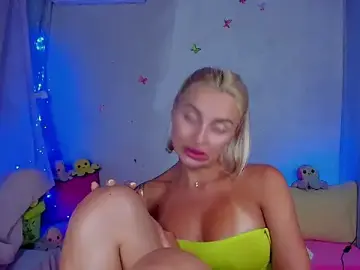 Stripchat Nude Webcam of YourLizzyDoll