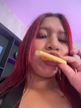 Stripchat Free Porn Cam of Cherry_Charlottee