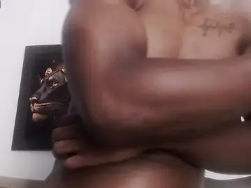 Stripchat Live Sex of drake_brwon_23