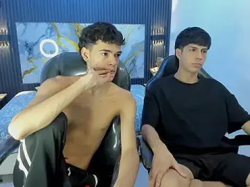 Stripchat Live Porn of Estiv18_